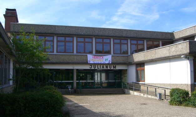 Gedichte, Lieder und Bildprojektionen zum Tag der Auschwitzbefreiung (Helmstedt)